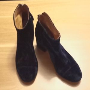 Madewell "The Jillian" Boot in Dark Blue Velvet Size 7